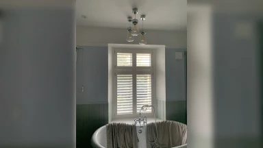 Closed tier on tier window shutters